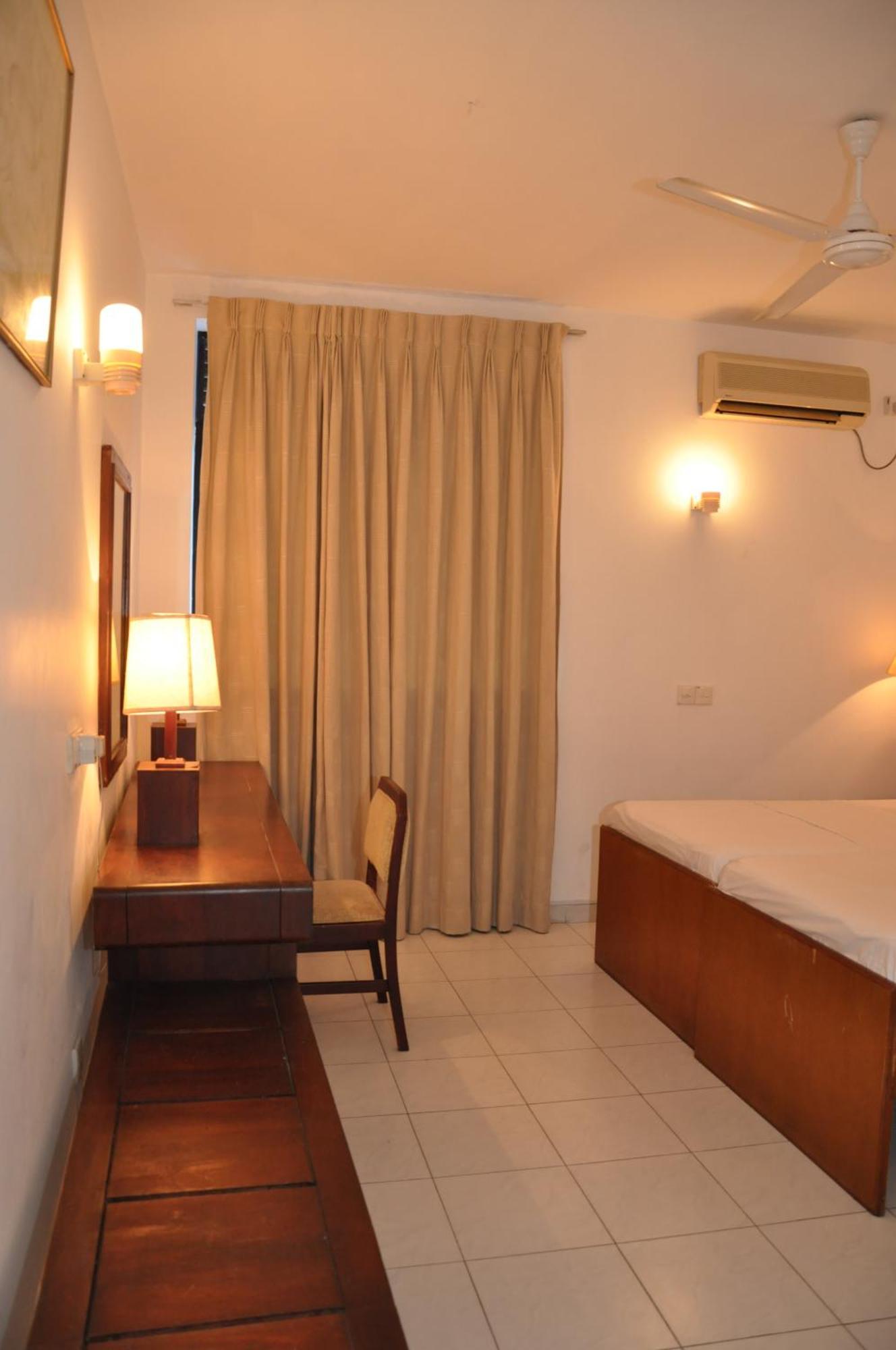 Hotel YKD Tourist Rest Hikkaduwa Exterior foto